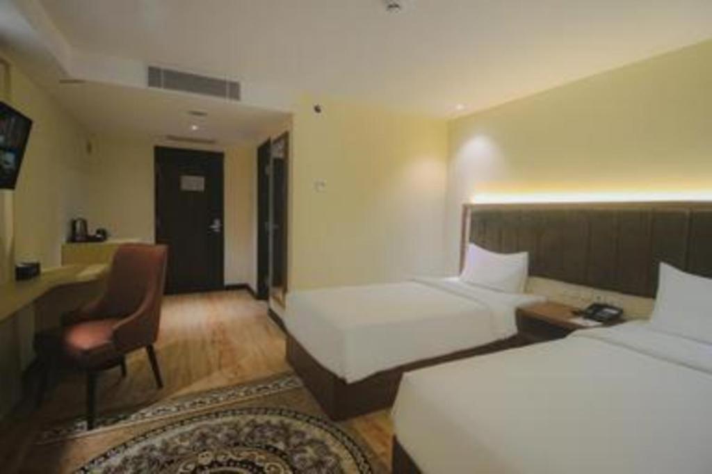 Grand Qin Hotel Banjarbaru Exterior photo